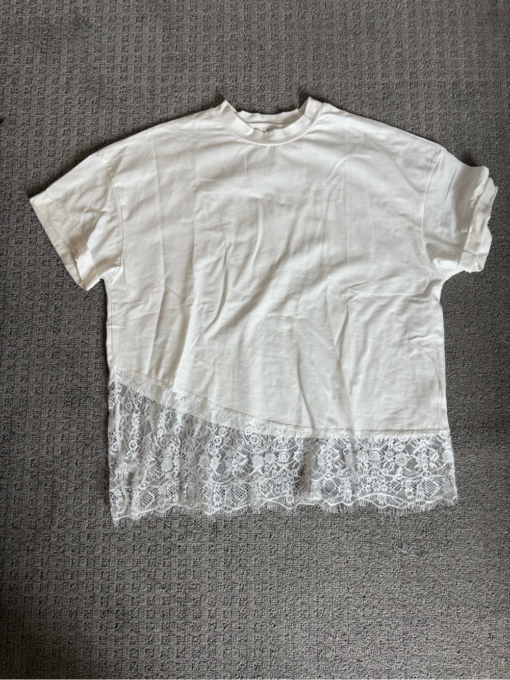 Amazon White Short Sleeve Tee with Lace Hem